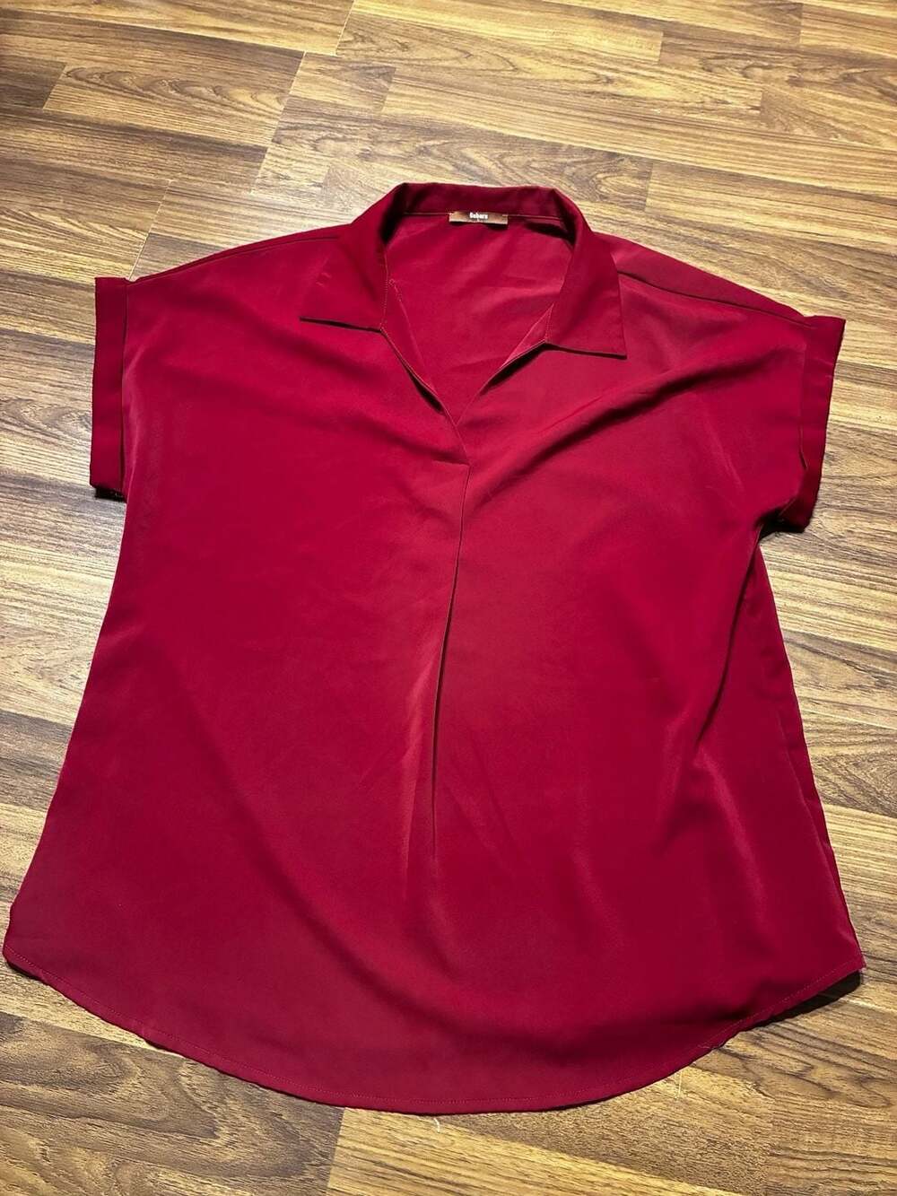 Gaharu Women's Red Short Sleeve Collared Blouse Size L